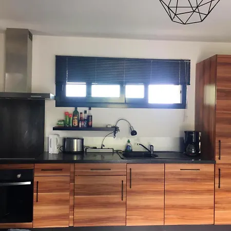 Maison D'Une Chambre Avec Vue Sur La Mer Jardin Amenage Et Wifi A Sari Solenzara 사리 솔렌자라